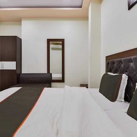 Super Hotel O Ratnam Palace Udaipur Luaran gambar